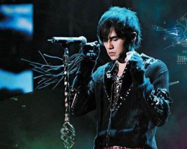 怎样周杰伦的背景,周杰伦的音乐传奇之路