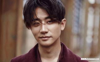 黄轩家庭背景妈妈,出身书香门第，妈妈的教育成就了他的星途